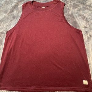 Vuori energy tank top in Cerise Heather